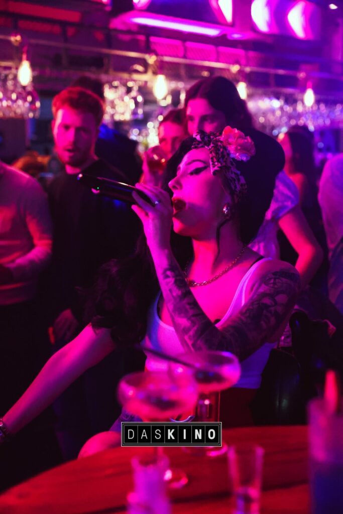 Amy Winehouse 2 - Friday Night Live