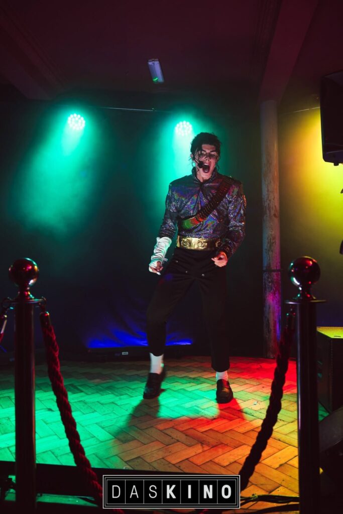 708016488 1383398683815202 524672401010205126 n - Friday Night Live